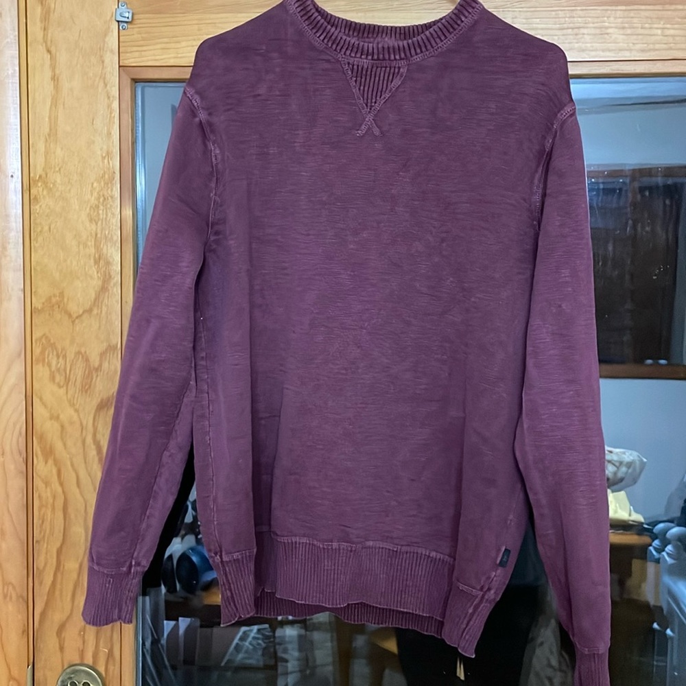 Men’s size medium American Eagle crew neck sweater